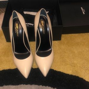 Saint Laurent nude pump slight platform sole